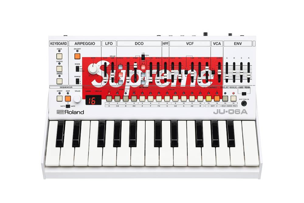 Аксессуары Supreme