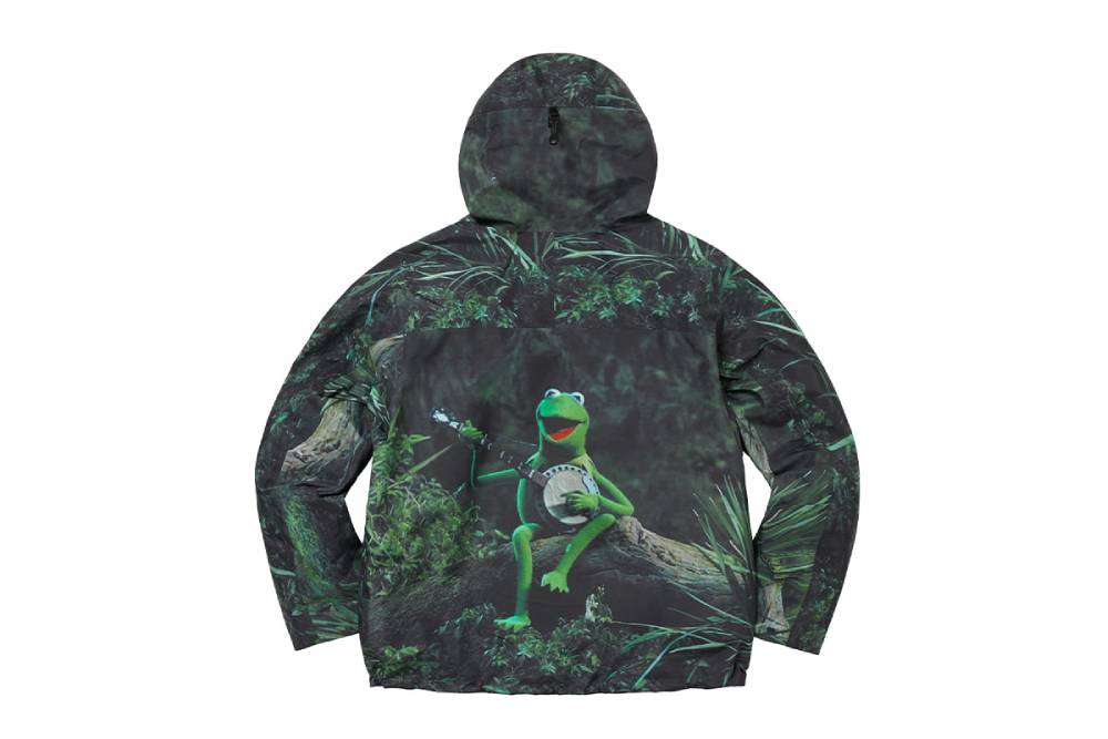Верхняя одежда и куртки Supreme