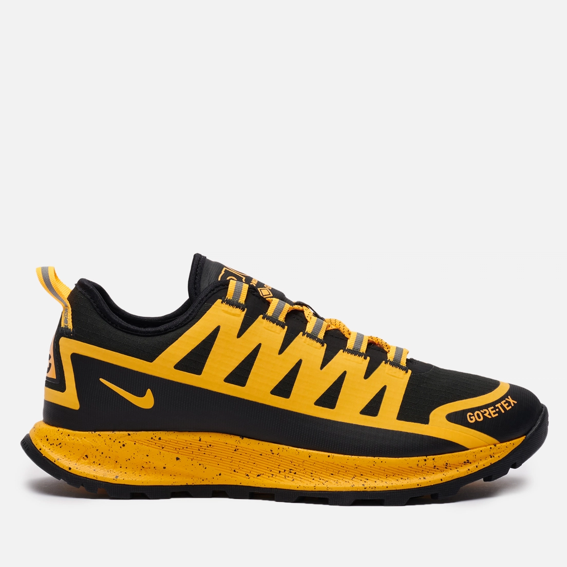 Кроссовки Nike ACG Air Nasu Gore-Tex Laser Orange / Black