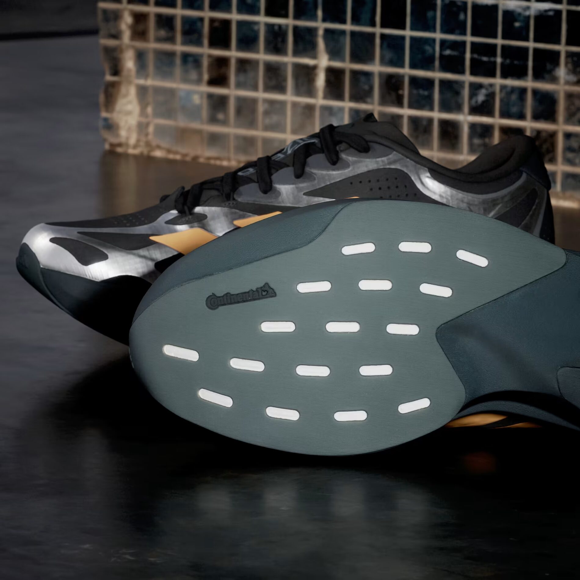 Беговые Кроссовки Adidas Adizero Evo SL EXO 'Carbon / Lucid Orange / Silver Metallic'