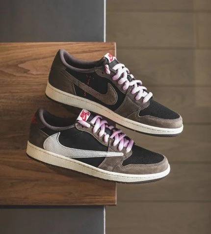 Travis Scott x Air Jordan 1 Low "Mocha"